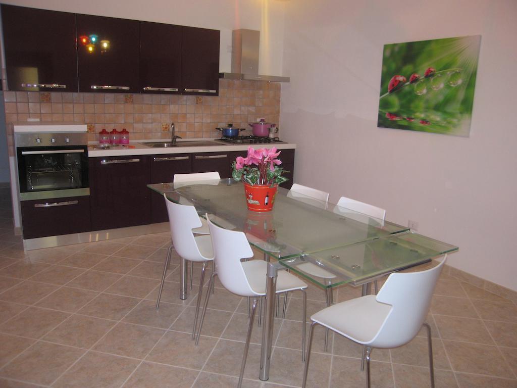 A 100Metri Da Piazza Duomo Di Ortigia Apartment Syracuse Room photo
